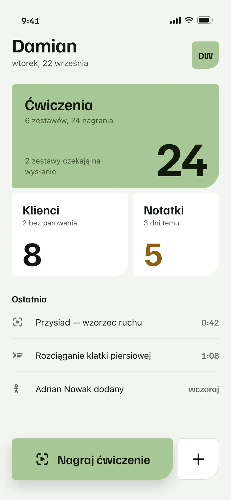 Ekran główny Retrygo na telefonie: zestawy ćwiczeń, klienci i ostatnie nagrania